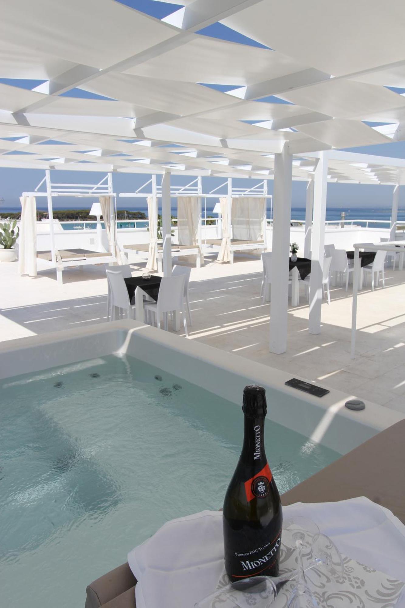 Hotel Paladini Порто-Чезарео Экстерьер фото